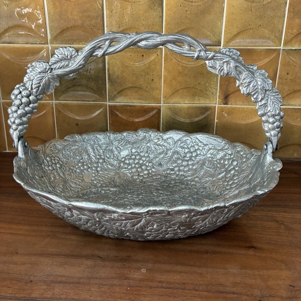 Vintage Arthur Court Aluminum Centerpiece Bowl w/ Twisted Vine Handle Grapes